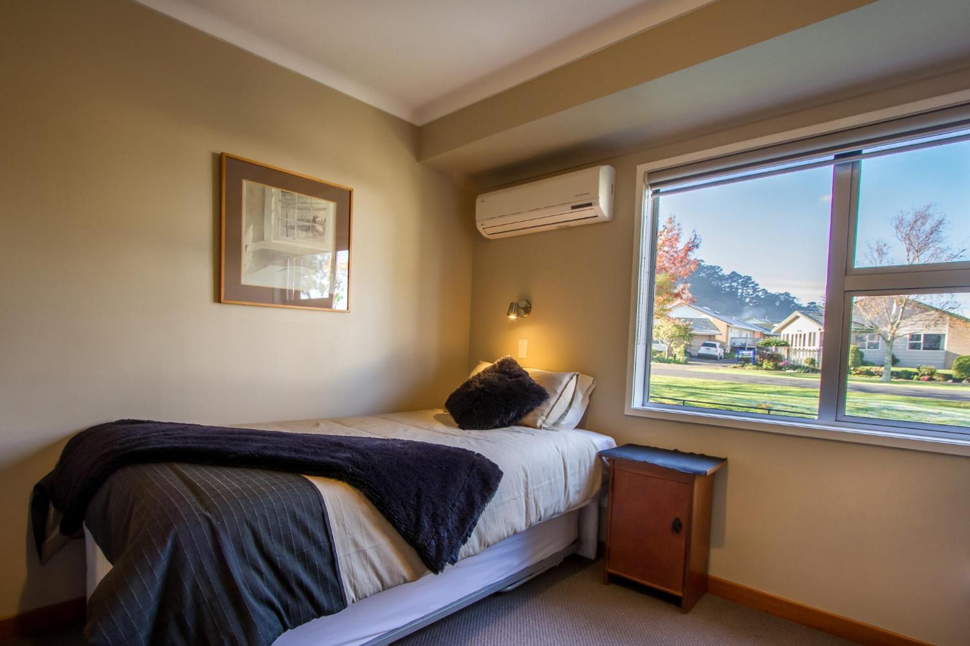 The Nunnery Hotel Te Aroha Exterior photo