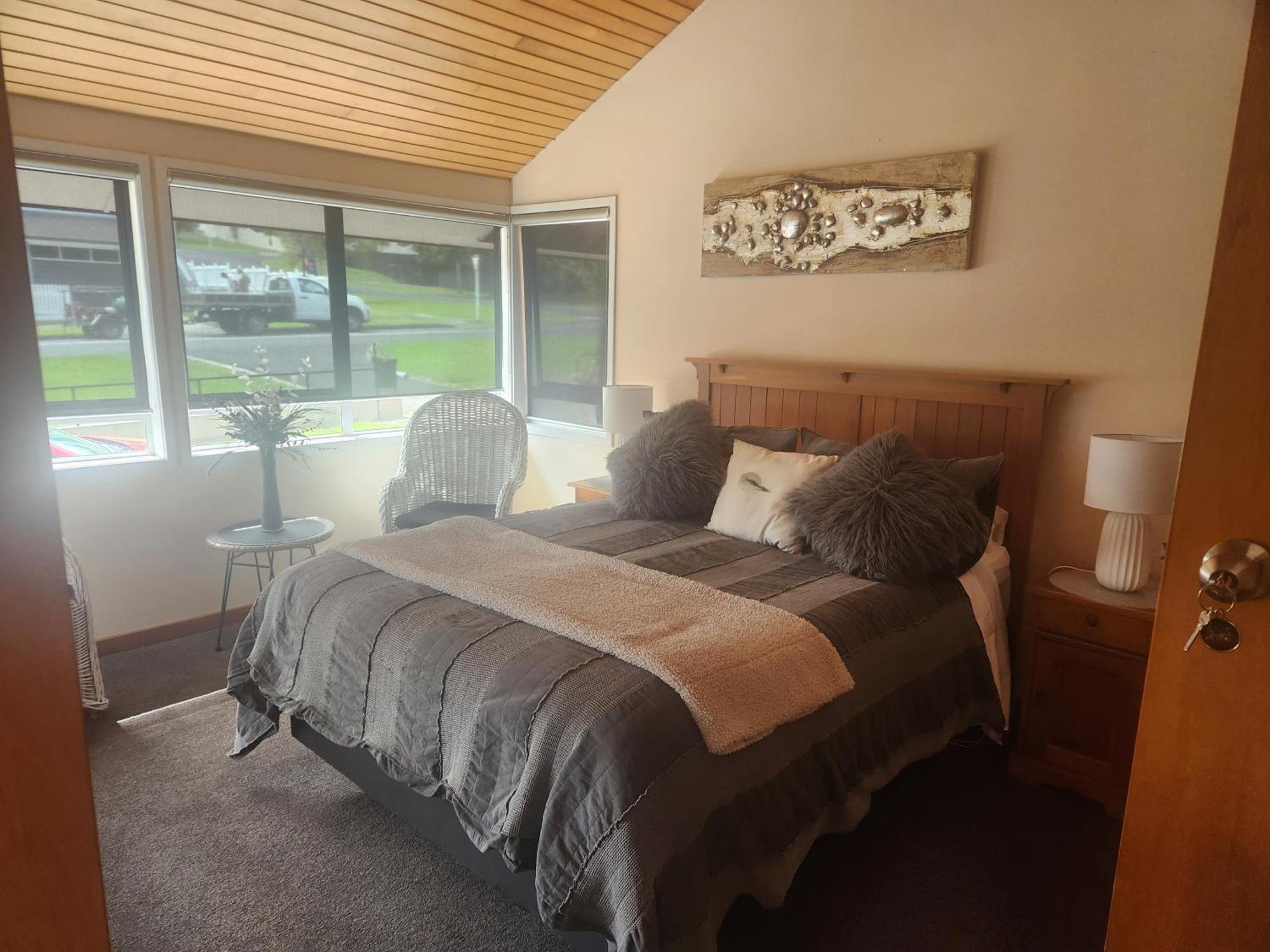 The Nunnery Hotel Te Aroha Exterior photo