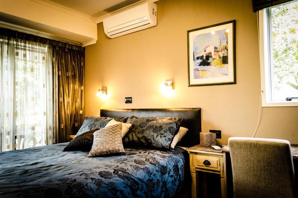 The Nunnery Hotel Te Aroha Exterior photo